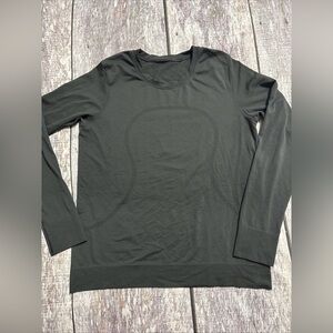 Lululemon Black long Sleeve Swiftly